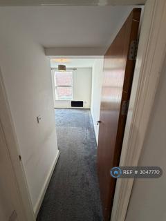 2 bedroom flat to rent, Eccles, Manchester, M30