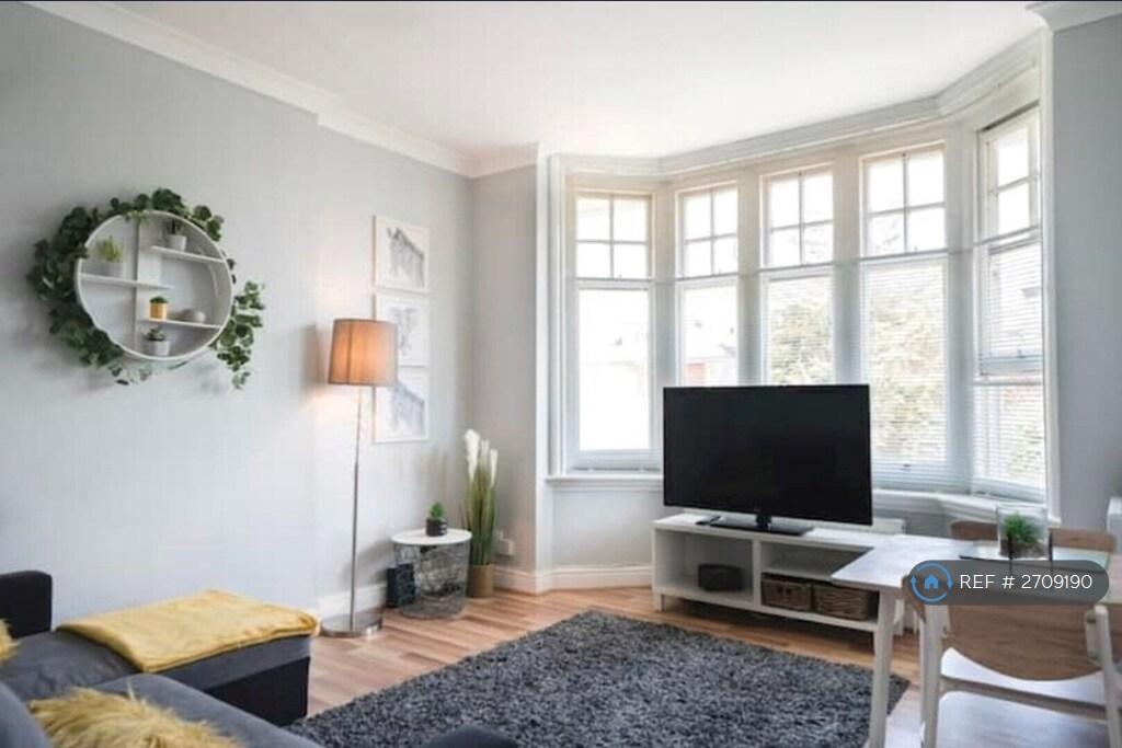 Apartment in Bournemouth - View 3