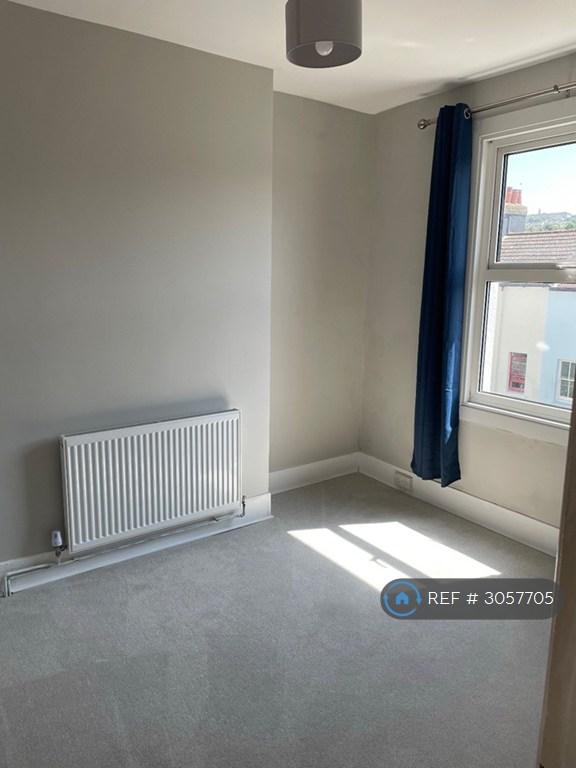 Apartment in Brighton, Round Hill - View 4