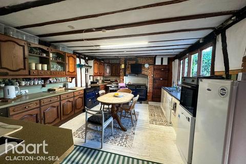 6 bedroom character property to rent, Kings Head Street, HARWICH