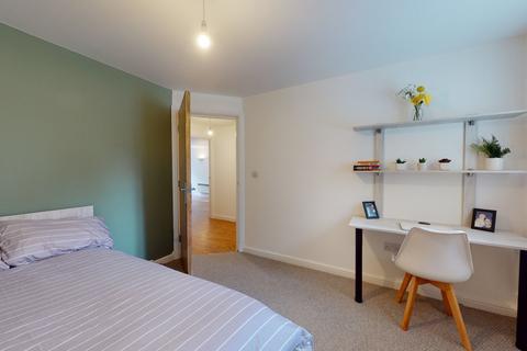 2 bedroom house to rent, 15 The Grange, Leeds LS6