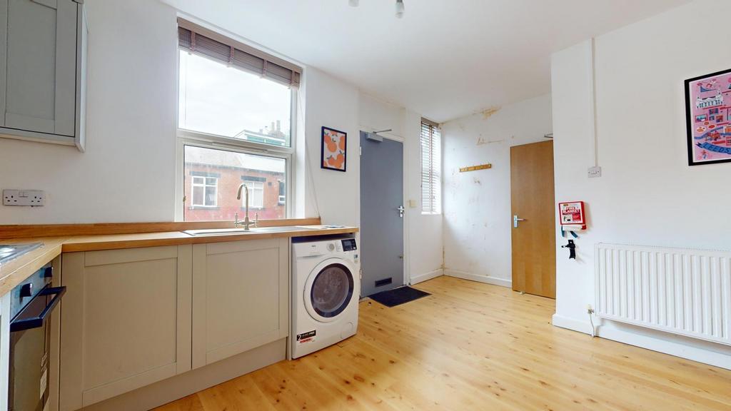 House in Leeds - View 5