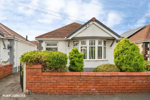 2 bedroom detached bungalow for sale, Bryn Avenue, Rhyl, LL18