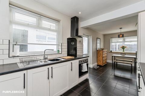2 bedroom detached bungalow for sale, Bryn Avenue, Rhyl, LL18