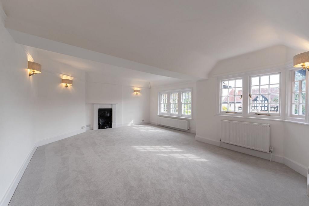 Apartment in Oxfordshire - View 4