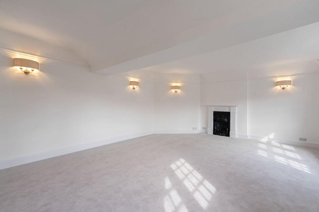 Apartment in Oxfordshire - View 5