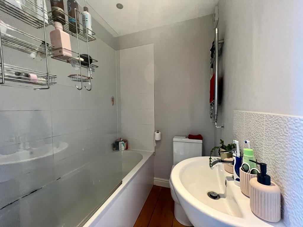 Apartment in Cardiff - More