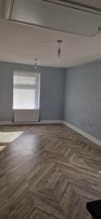 Studio to rent, Longbridge Road, Barking IG11