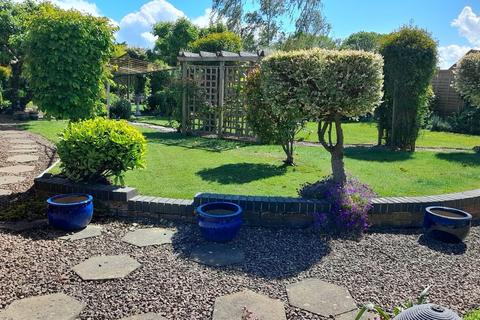 2 bedroom detached bungalow for sale, Naunton, Upton Upon Severn, WR8 0PZ