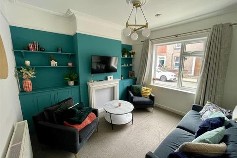 3 bedroom terraced house to rent, Garden Lane, Chester CH1