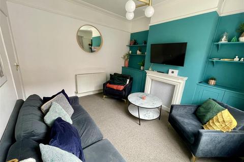 3 bedroom terraced house to rent, Garden Lane, Chester CH1