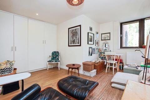 1 bedroom flat for sale, Angel Lane, Tonbridge, Kent, TN9