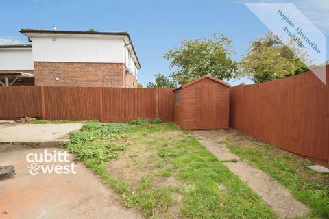 4 bedroom semi-detached house to rent, Norbury Avenue, Thornton Heath CR7