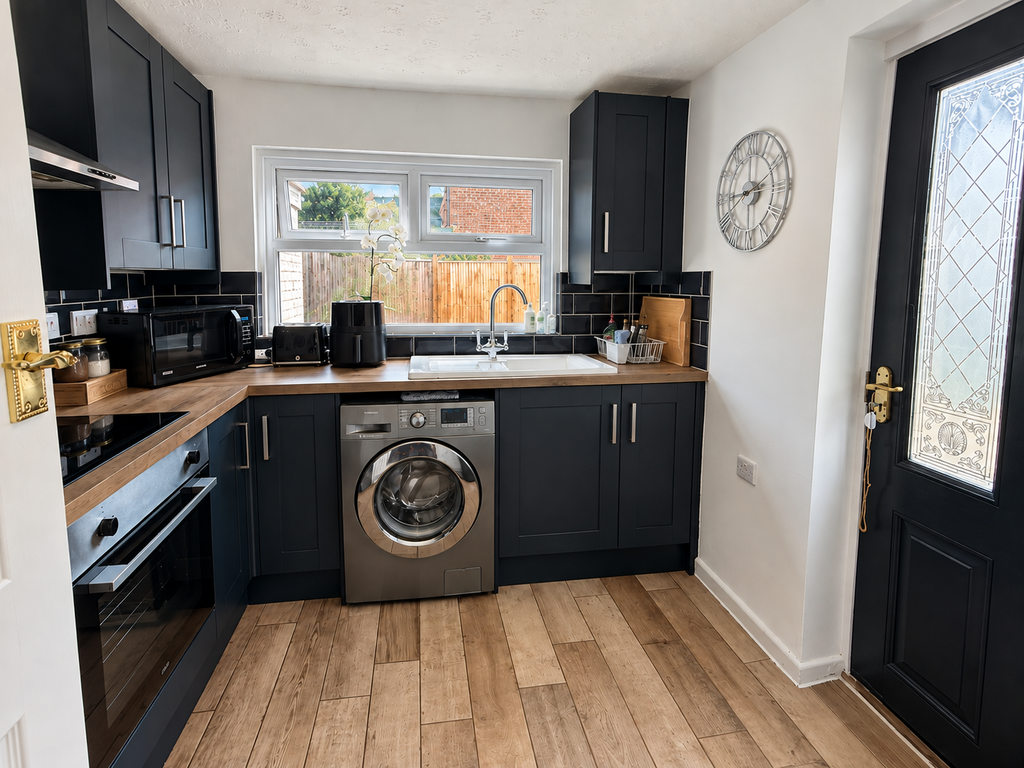 House in Southampton - More