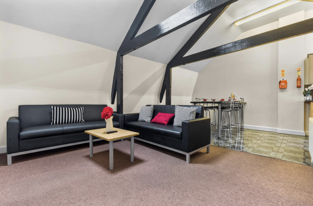 Apartment in Leicester - View 2
