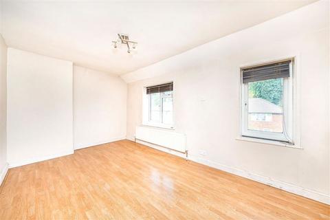 3 bedroom semi-detached house for sale, Castleton Road, London SE9