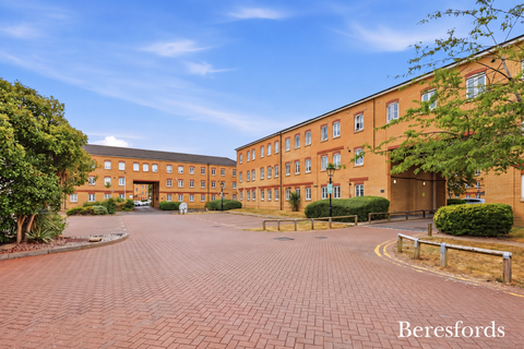 2 bedroom apartment for sale, Tallis Court, Kidman Close, RM2
