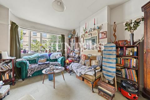 4 bedroom terraced house for sale, Garnett Road, Hampstead Heath, London, NW3