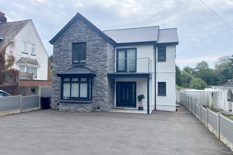 4 bedroom detached house to rent, Clydach Road, Ynystawe, Swansea, City And County of Swansea.