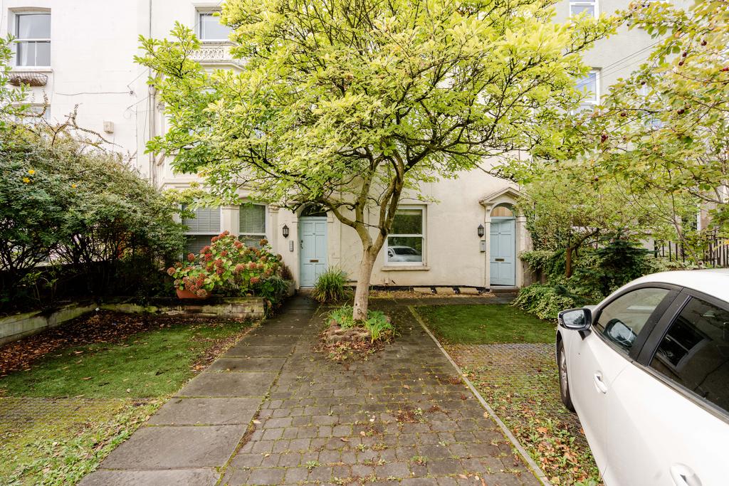 Apartment in Bristol, Wapping Wharf, Spike Island - View 2