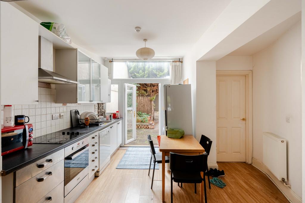 Apartment in Bristol, Wapping Wharf, Spike Island - View 4