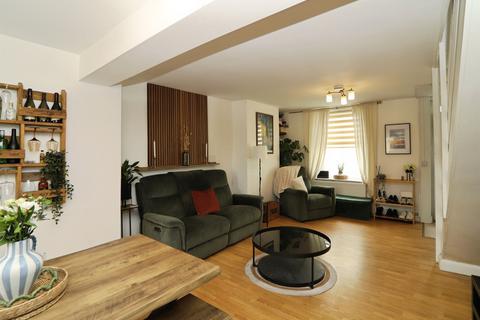 2 bedroom end of terrace house for sale, Old Church Road, CARDIFF