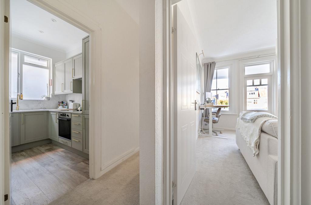Apartment in East Sussex - View 3