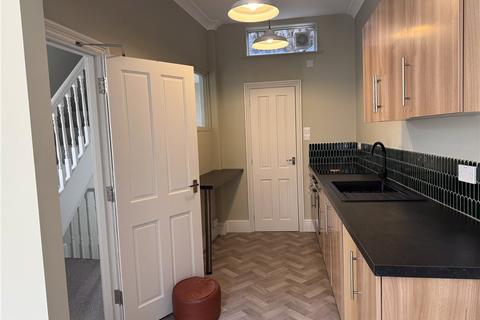 3 bedroom maisonette to rent, London Street, Bath, Somerset, BA1