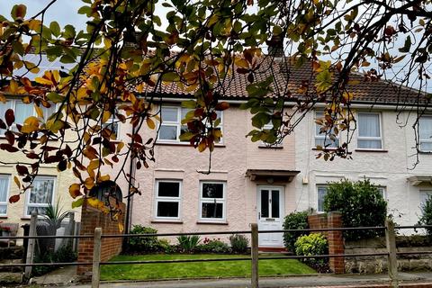 4 bedroom terraced house for sale, Dickens Road, Gravesend DA12