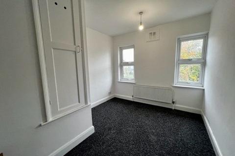 4 bedroom terraced house for sale, Dickens Road, Gravesend DA12