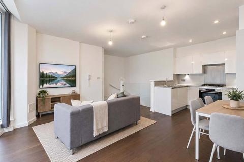 2 bedroom flat to rent, Evering Road, Clapton, London, E5