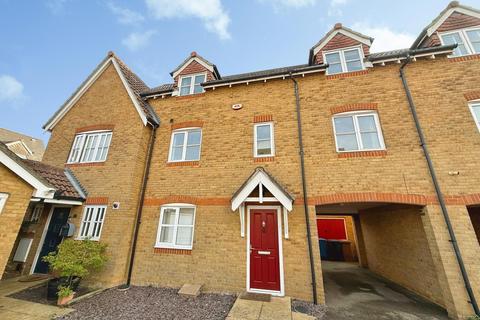 3 bedroom townhouse to rent, Emperor Circle, IPSWICH