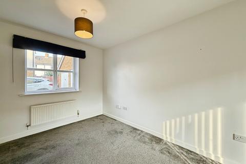 3 bedroom townhouse to rent, Emperor Circle, IPSWICH