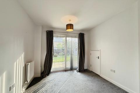 3 bedroom townhouse to rent, Emperor Circle, IPSWICH