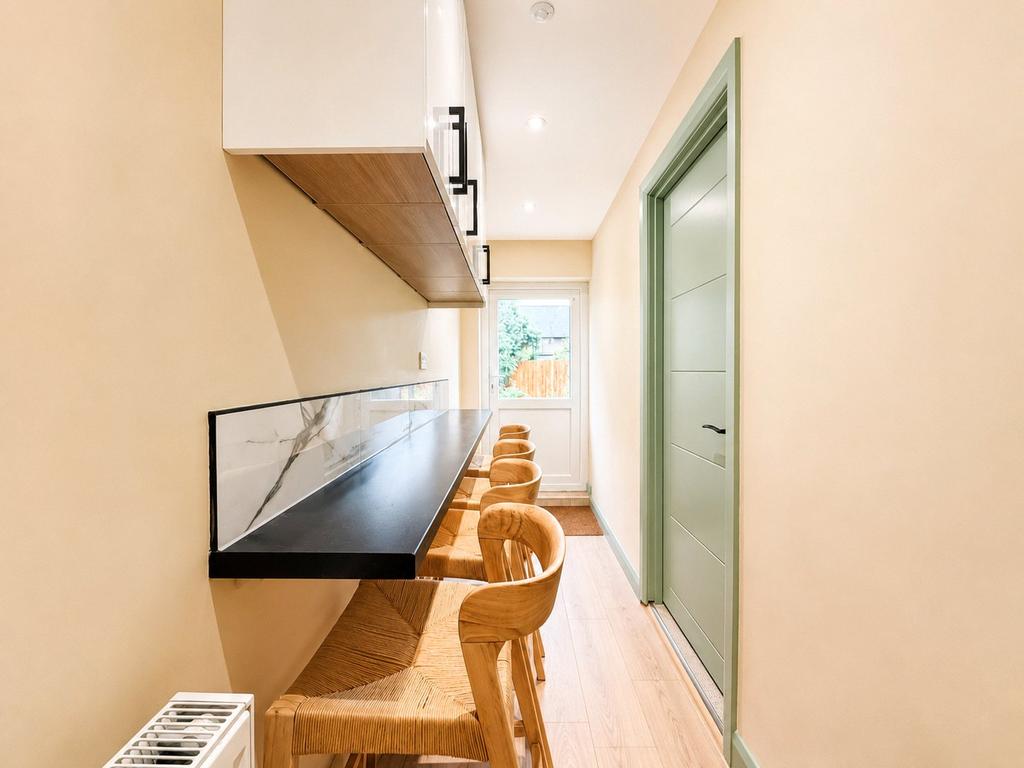 Apartment in Cambridgeshire - View 3
