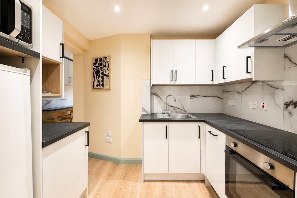 Apartment in Cambridgeshire - View 4