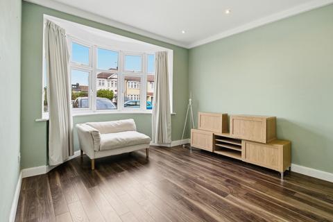 4 bedroom end of terrace house for sale, Lodge Crescent, Waltham Cross, Hertfordshire, EN8 8BJ