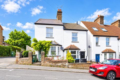 3 bedroom semi-detached house to rent, Astley Road, Hemel Hempstead, HP1