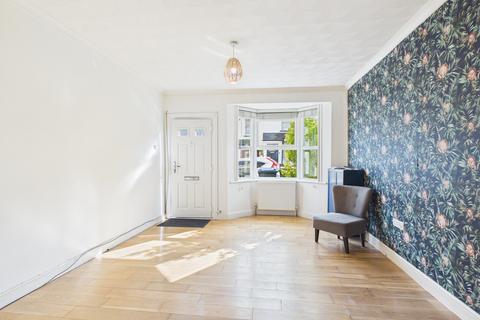 3 bedroom semi-detached house to rent, Astley Road, Hemel Hempstead, HP1