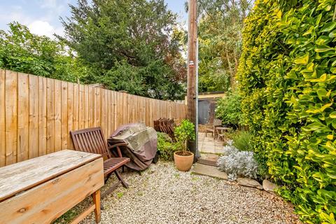 1 bedroom flat for sale, St. Aidans Road, East Dulwich, London, SE22