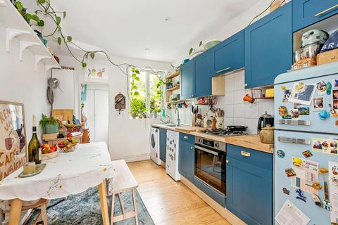 1 bedroom flat for sale, St. Aidans Road, East Dulwich, London, SE22