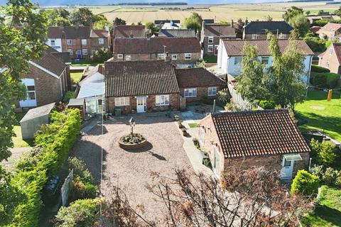 4 bedroom detached house for sale, Northfield Road, Driffield YO25