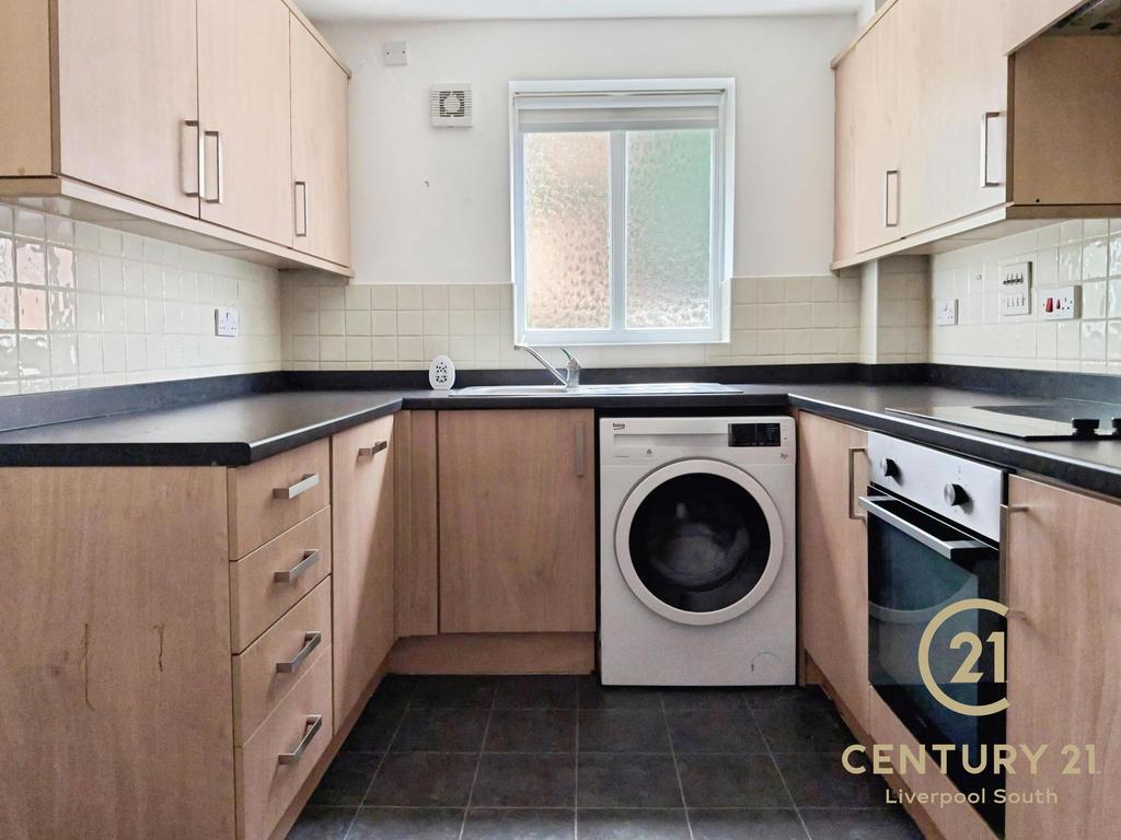 Apartment in Liverpool, Gateacre - More