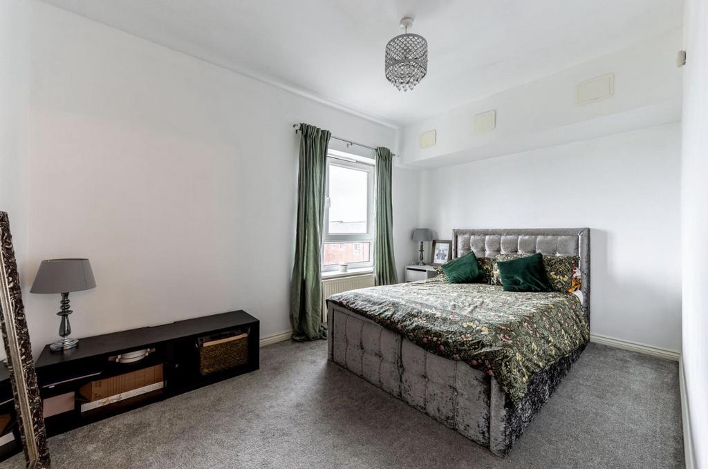 Apartment in Birmingham - View 5