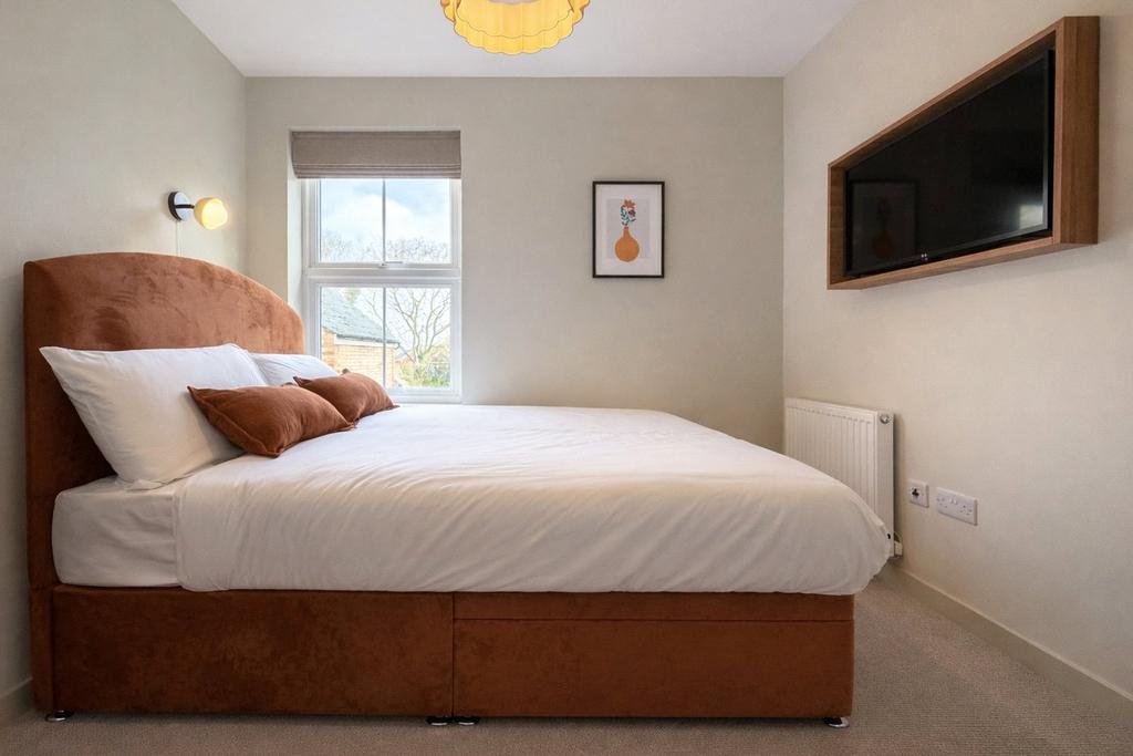 Apartment in Cambridgeshire - View 5