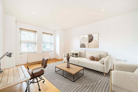 4 bedroom end of terrace house for sale, Bollo Bridge Road, London W3
