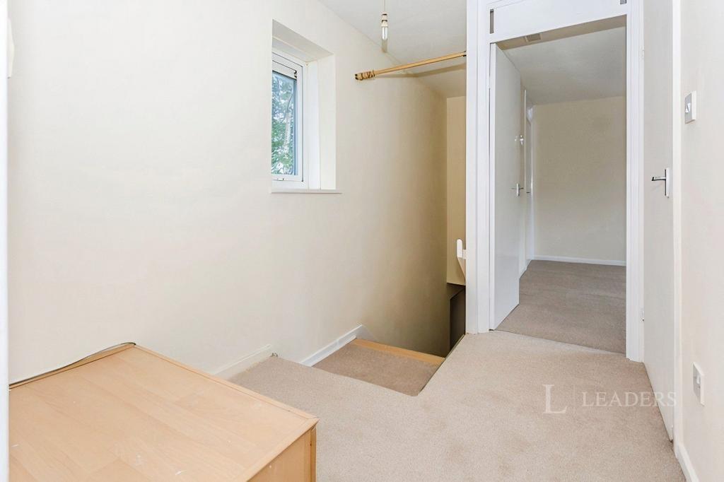 Apartment in West Midlands - More