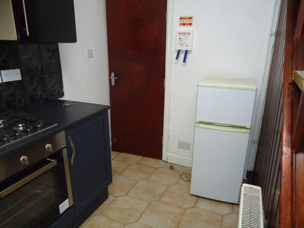 Apartment in Leeds - View 5