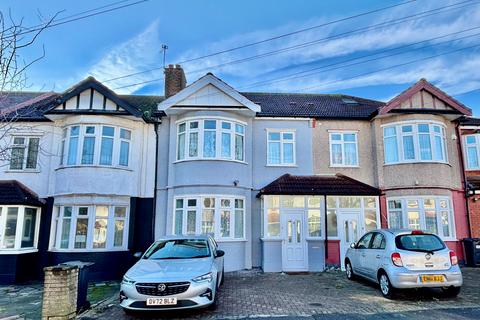 4 bedroom house to rent, Ridgeway Gardens, Ilford, IG4