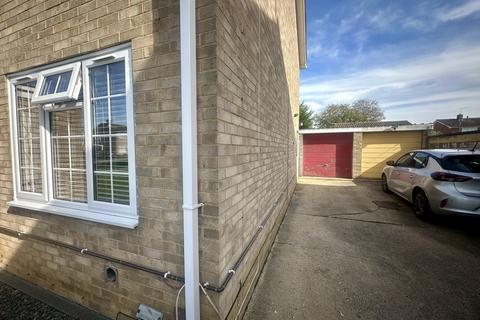 2 bedroom property to rent, Bradden Street, Peterborough, PE3